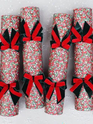 Luxury winter berries Christmas crackers